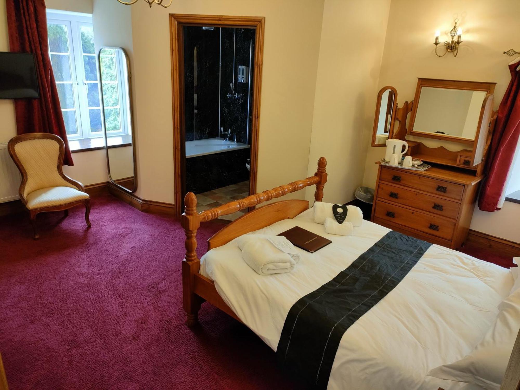 Great Trethew Manor Hotel & Self Catering Lodges Liskeard Δωμάτιο φωτογραφία